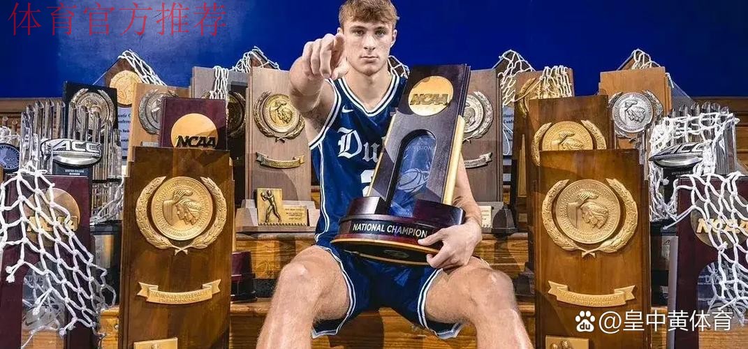 单场40+5+5球员年龄：弗拉格最年轻，之后是詹姆斯杜兰特